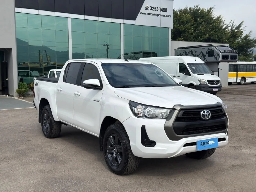 Toyota Hilux CD 4x4 2.8 Diesel Mec.