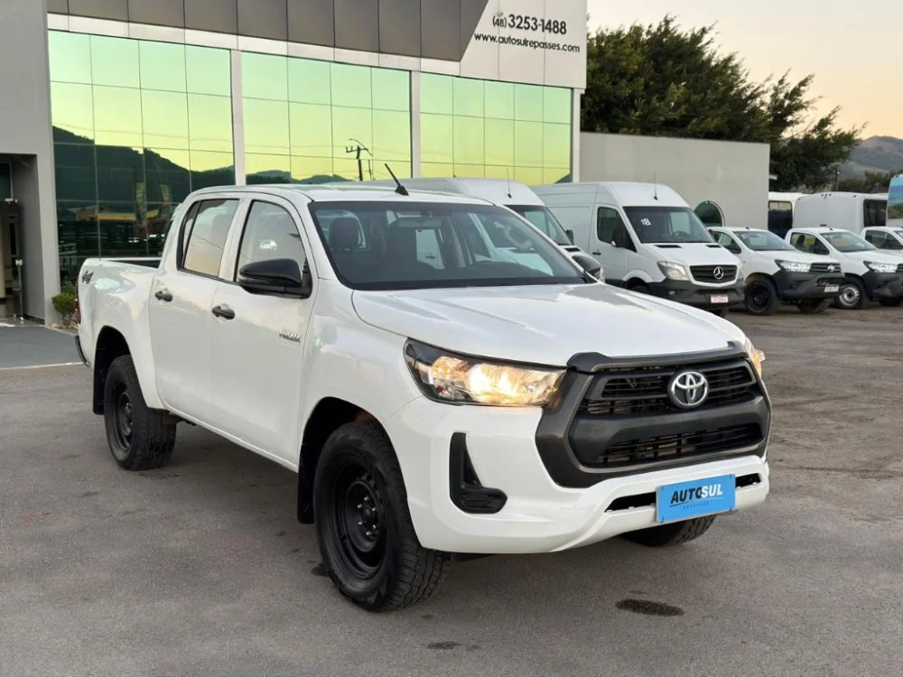 Toyota Hilux CD 4x4 2.8 Diesel Mec.